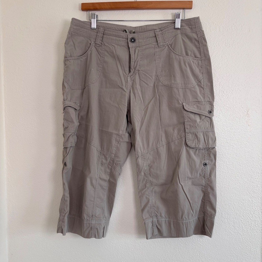 Kuhl Shorts Womens size 12 Beige Kontra Roll Up Capri Cargo Hiking Outdoor Trail